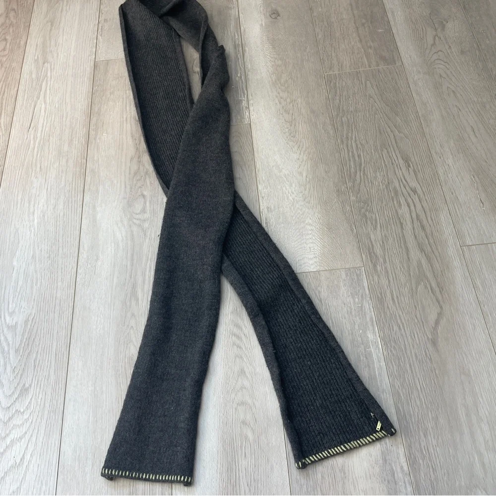 Lululemon Wool Scarf long thin rectangular knit womens Gray (one size) casual